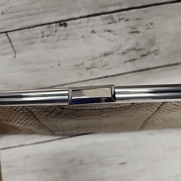 Retro Banana Republic Brown/Gold 100% Cow Leather Clutch Purse Bag - Picture 9 of 9